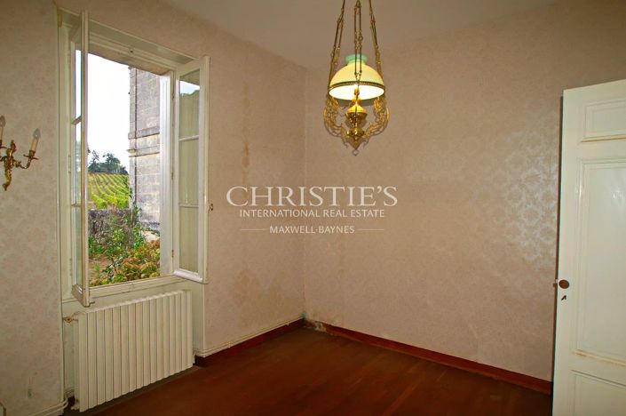 Image No.14-12 Bed House for sale