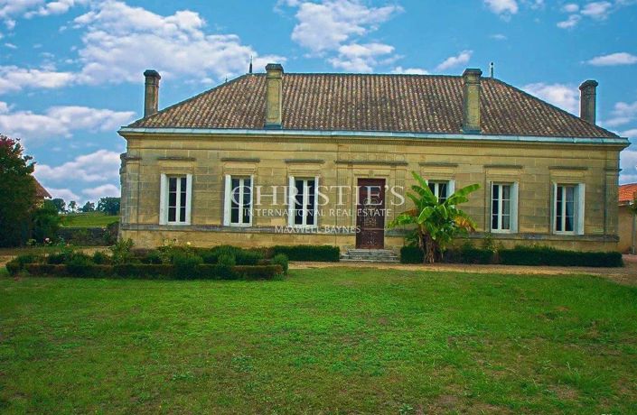 Image No.2-12 Bed House for sale