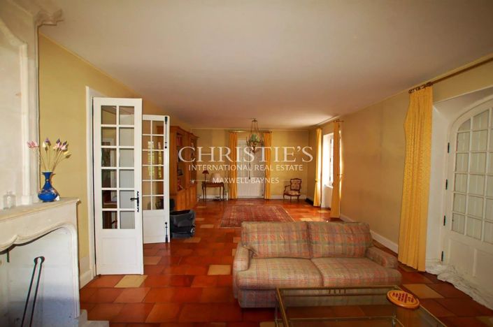 Image No.7-12 Bed House for sale