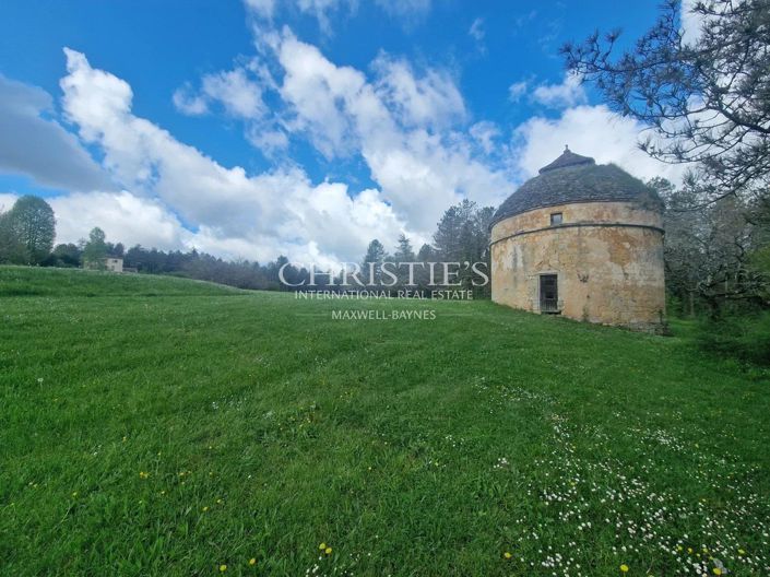 Image No.20-12 Bed House for sale