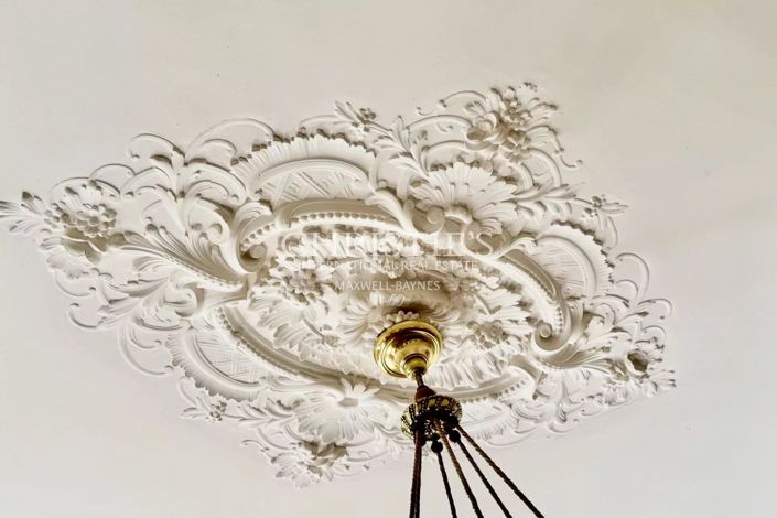 Image No.41-14 Bed House for sale