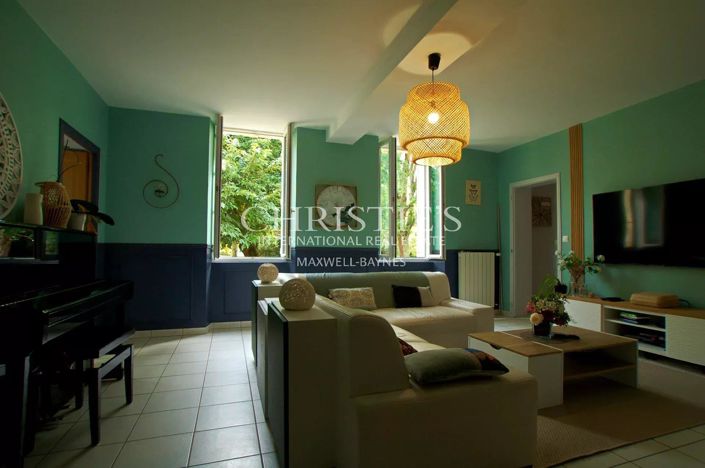 Image No.10-4 Bed House for sale