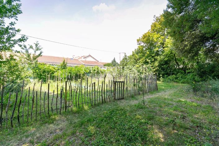 Image No.18-5 Bed House for sale