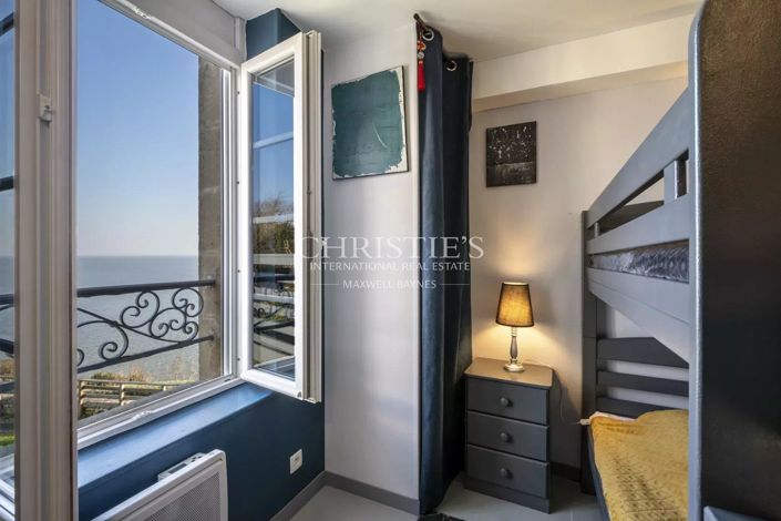 Image No.20-4 Bed Apartment for sale