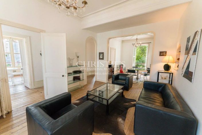 Image No.1-5 Bed House for sale