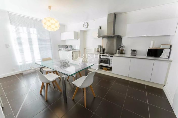 Image No.6-5 Bed House for sale