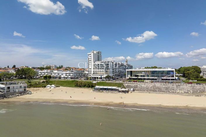 Image No.4-4 Bed Apartment for sale