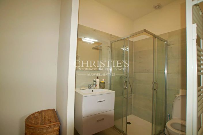 Image No.13-7 Bed House for sale