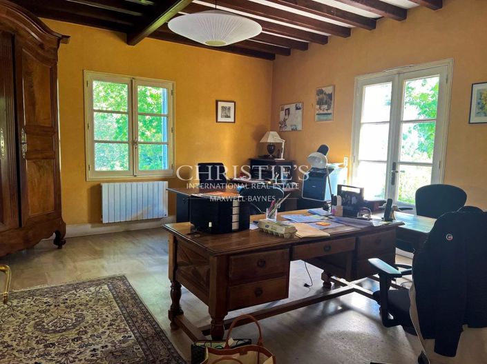 Image No.15-7 Bed House for sale