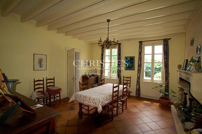 Image No.9-7 Bed House for sale