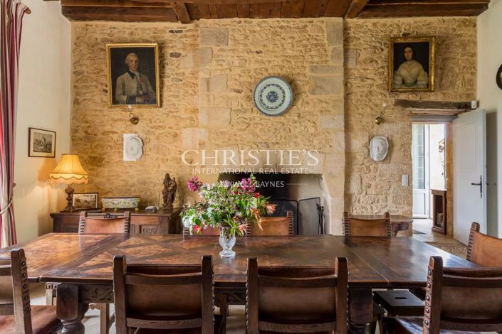 Image No.13-6 Bed House for sale