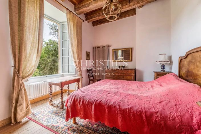 Image No.23-6 Bed House for sale