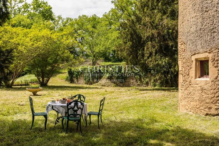 Image No.27-6 Bed House for sale