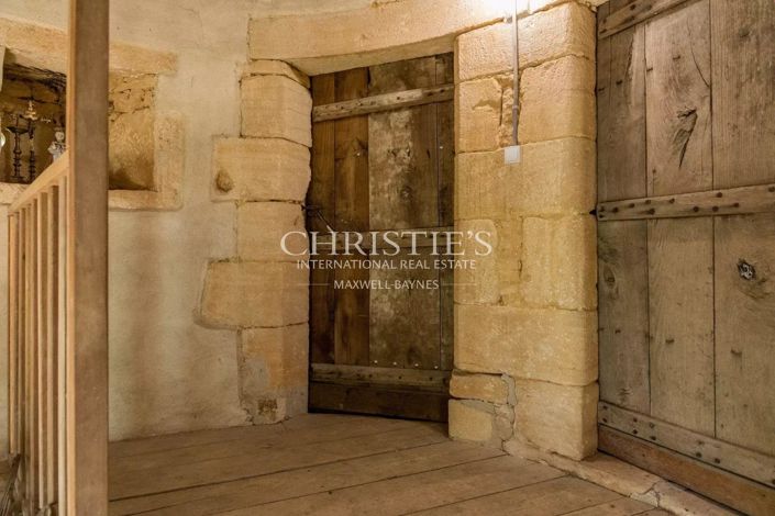 Image No.29-6 Bed House for sale