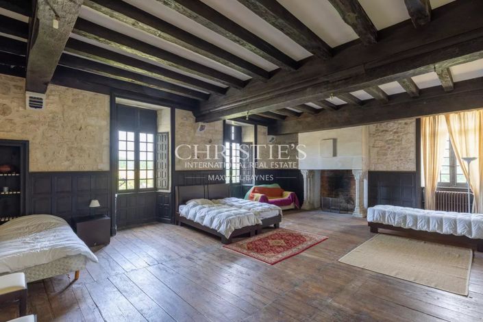 Image No.20-9 Bed House for sale