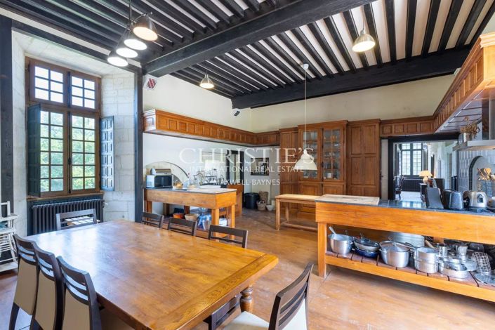 Image No.7-9 Bed House for sale