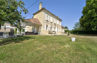 5 Bed House for sale