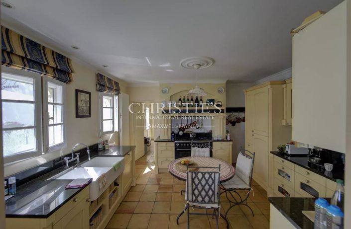 Image No.3-5 Bed House for sale