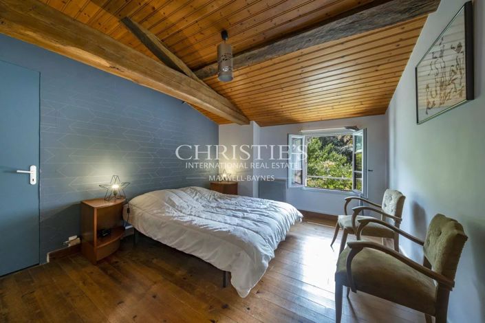 Image No.22-9 Bed House for sale