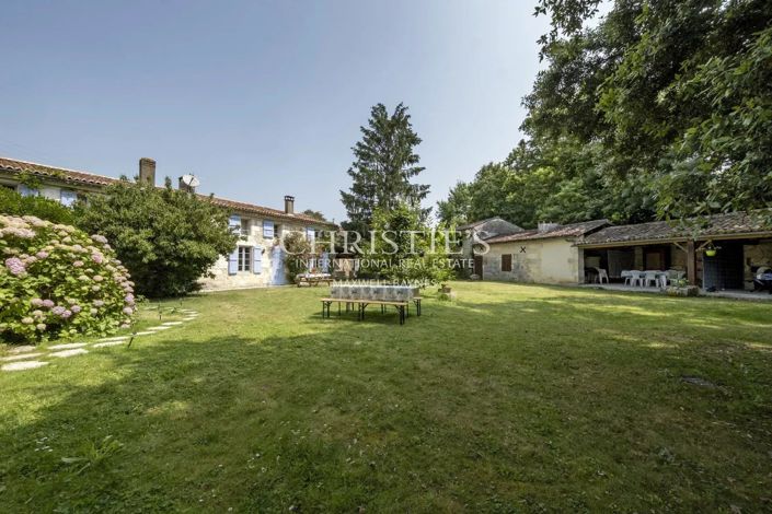 Image No.4-9 Bed House for sale