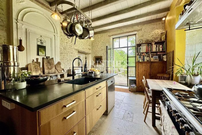 Image No.11-6 Bed House for sale