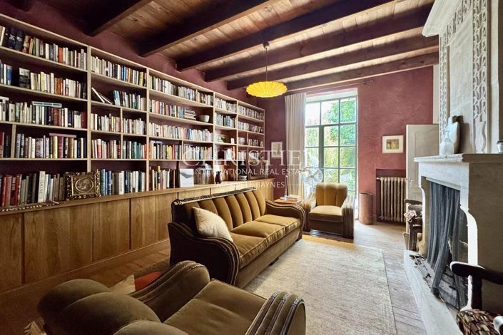 Image No.15-6 Bed House for sale