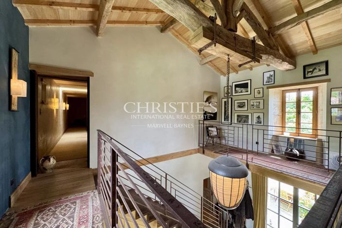 Image No.21-6 Bed House for sale