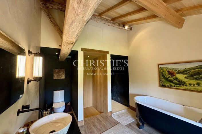 Image No.30-6 Bed House for sale