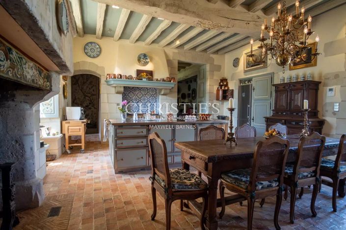 Image No.16-6 Bed House for sale