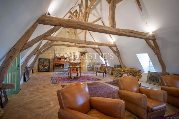 Image No.19-6 Bed House for sale