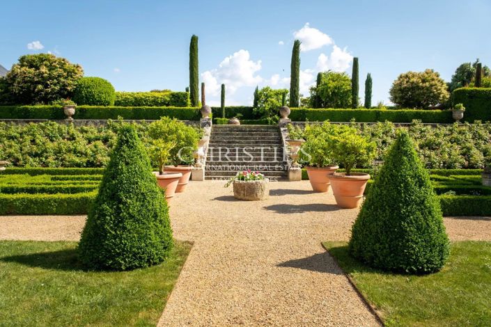 Image No.20-6 Bed House for sale