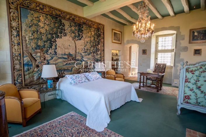 Image No.24-6 Bed House for sale