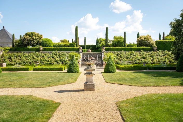 Image No.8-6 Bed House for sale