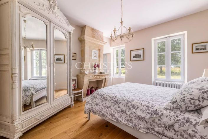 Image No.12-5 Bed House for sale