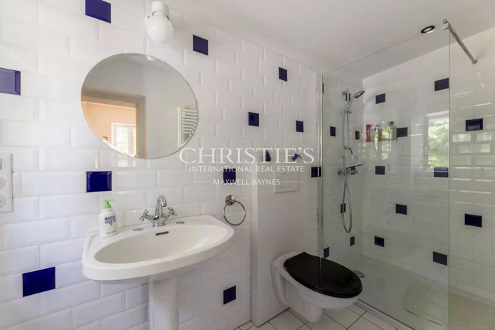 Image No.13-5 Bed House for sale