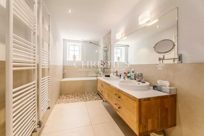 Image No.15-5 Bed House for sale