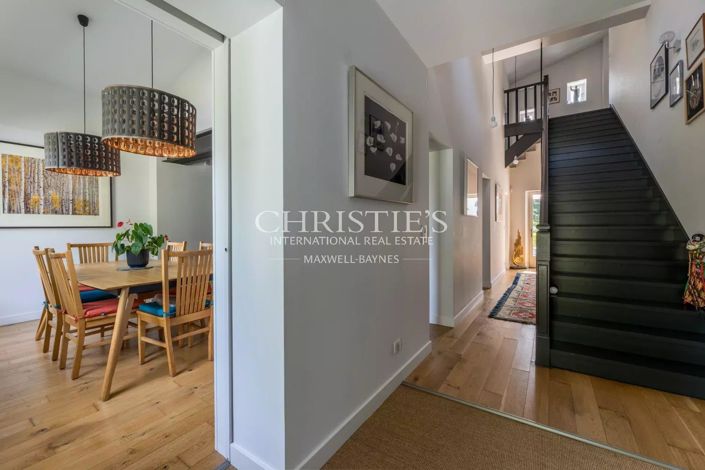 Image No.6-5 Bed House for sale