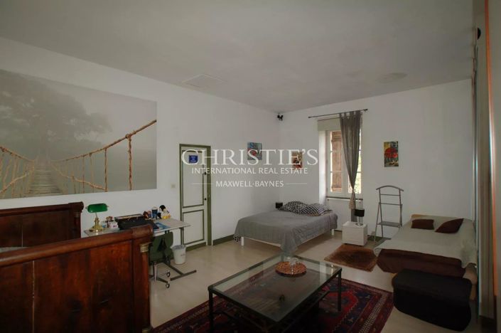 Image No.10-10 Bed House for sale