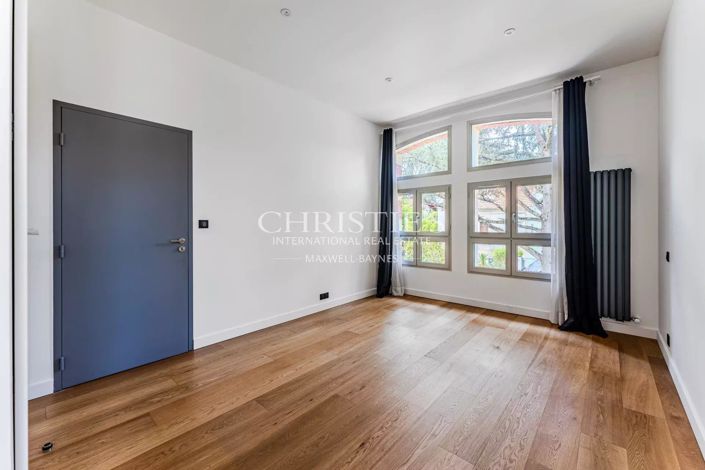 Image No.14-5 Bed House for sale