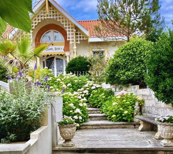 Image No.3-4 Bed House for sale