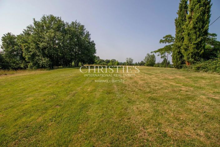 Image No.25-8 Bed House for sale