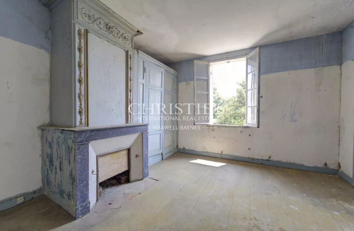 Image No.12-8 Bed House for sale