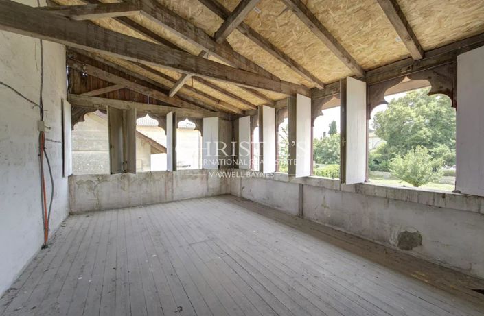 Image No.9-8 Bed House for sale