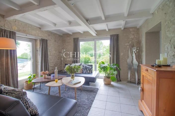 Image No.10-9 Bed House for sale