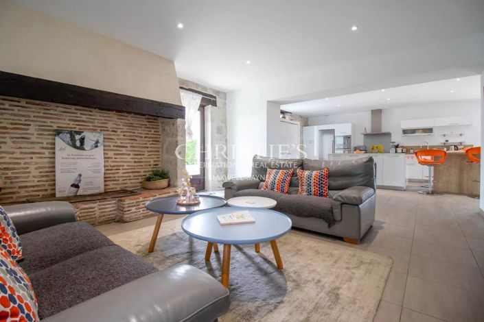 Image No.20-9 Bed House for sale