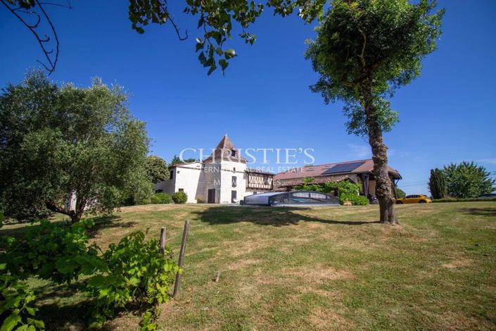 Image No.22-9 Bed House for sale