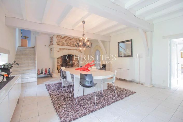 Image No.8-9 Bed House for sale