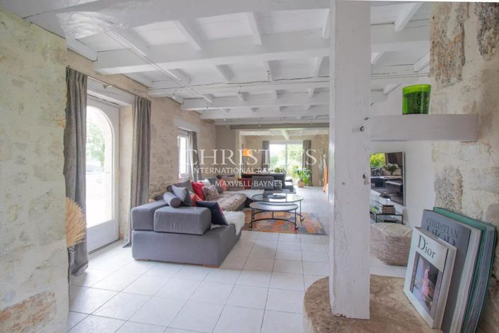 Image No.9-9 Bed House for sale