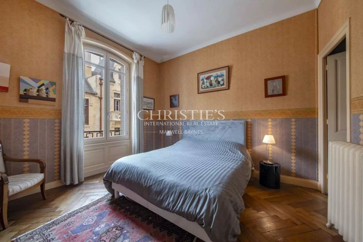 Image No.15-5 Bed House for sale