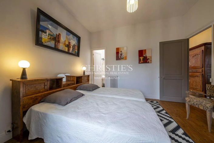 Image No.19-5 Bed House for sale